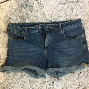 5” inseam roll up Jean shorts